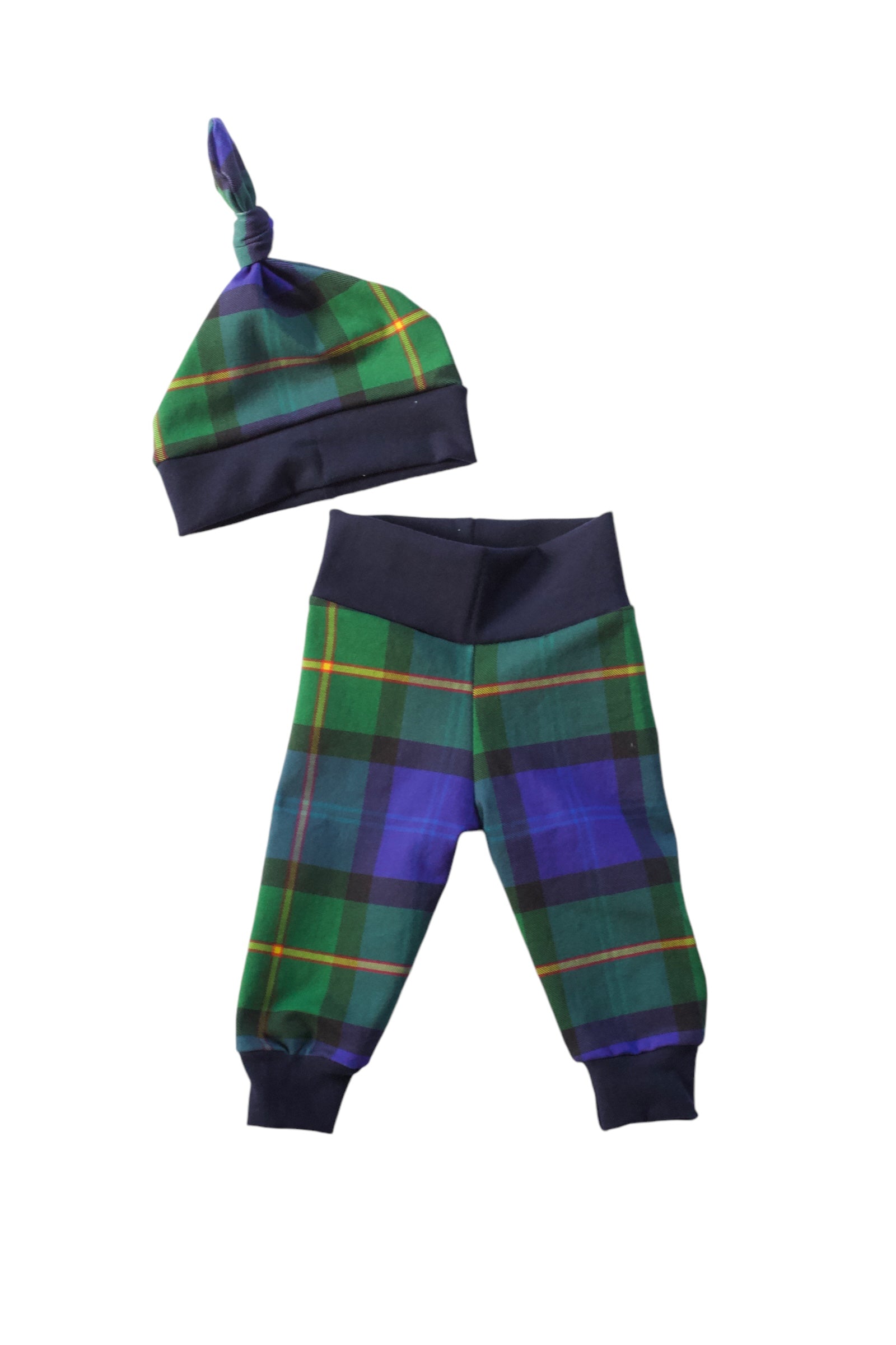 0-3m NS Plaid Jogger & Knot Hat Set