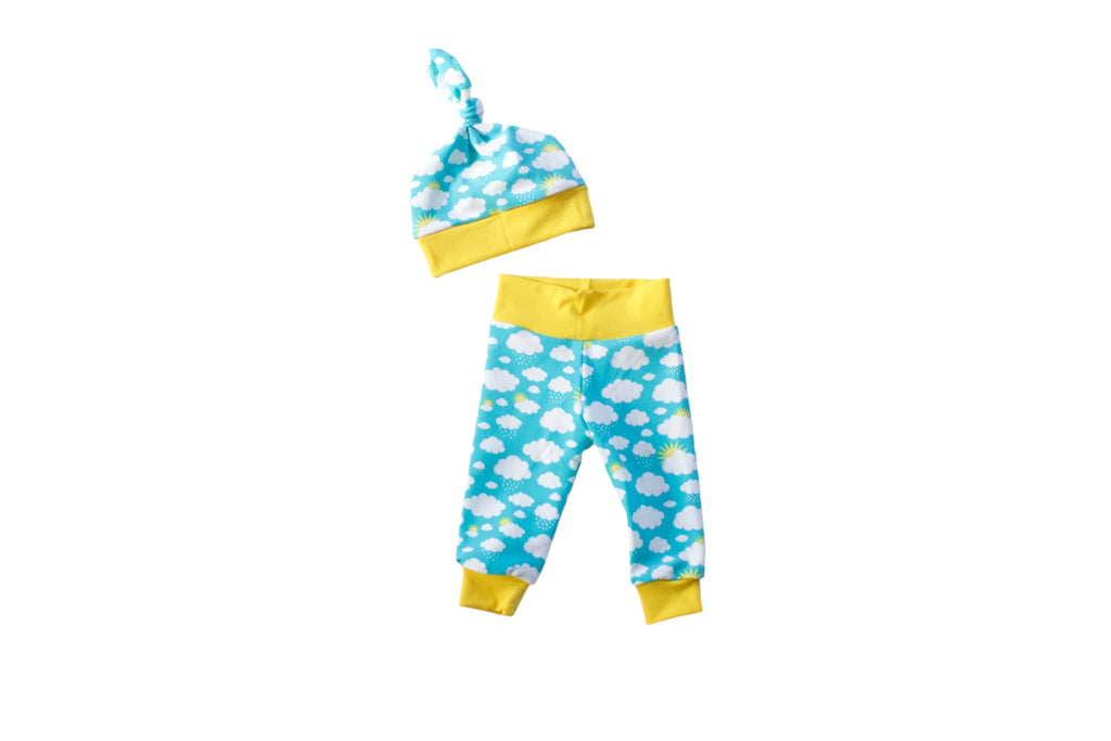 0-3m Blue Clouds Jogger & Knot Hat Set