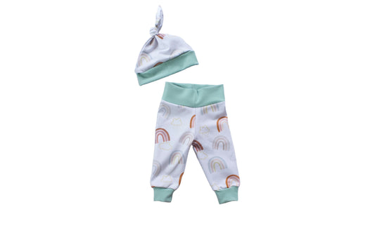 0-3m Neutral Rainbows Jogger & Knot Hat Set