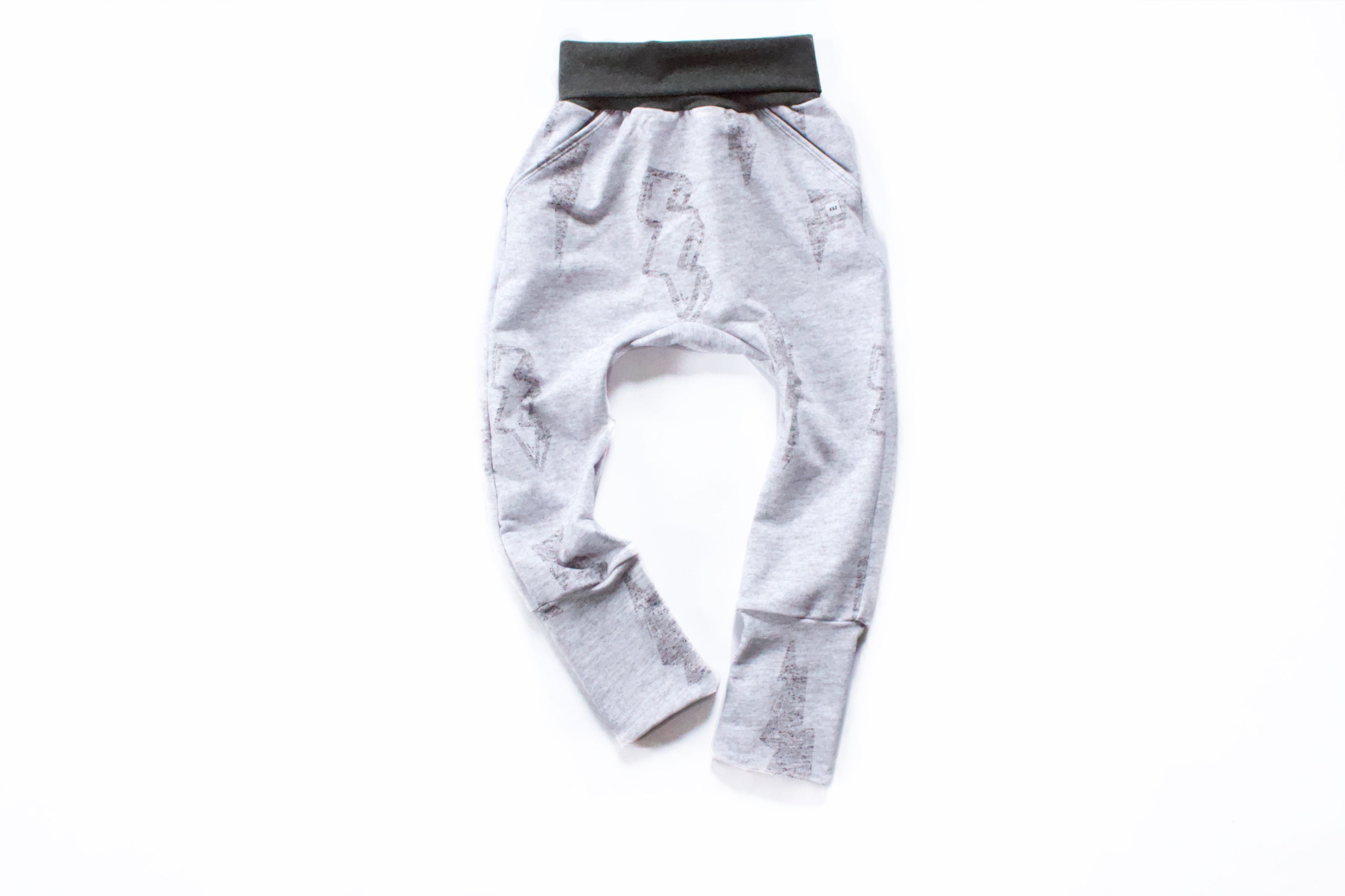 3-6y Light Grey Lightning Outfit - Grow With Me