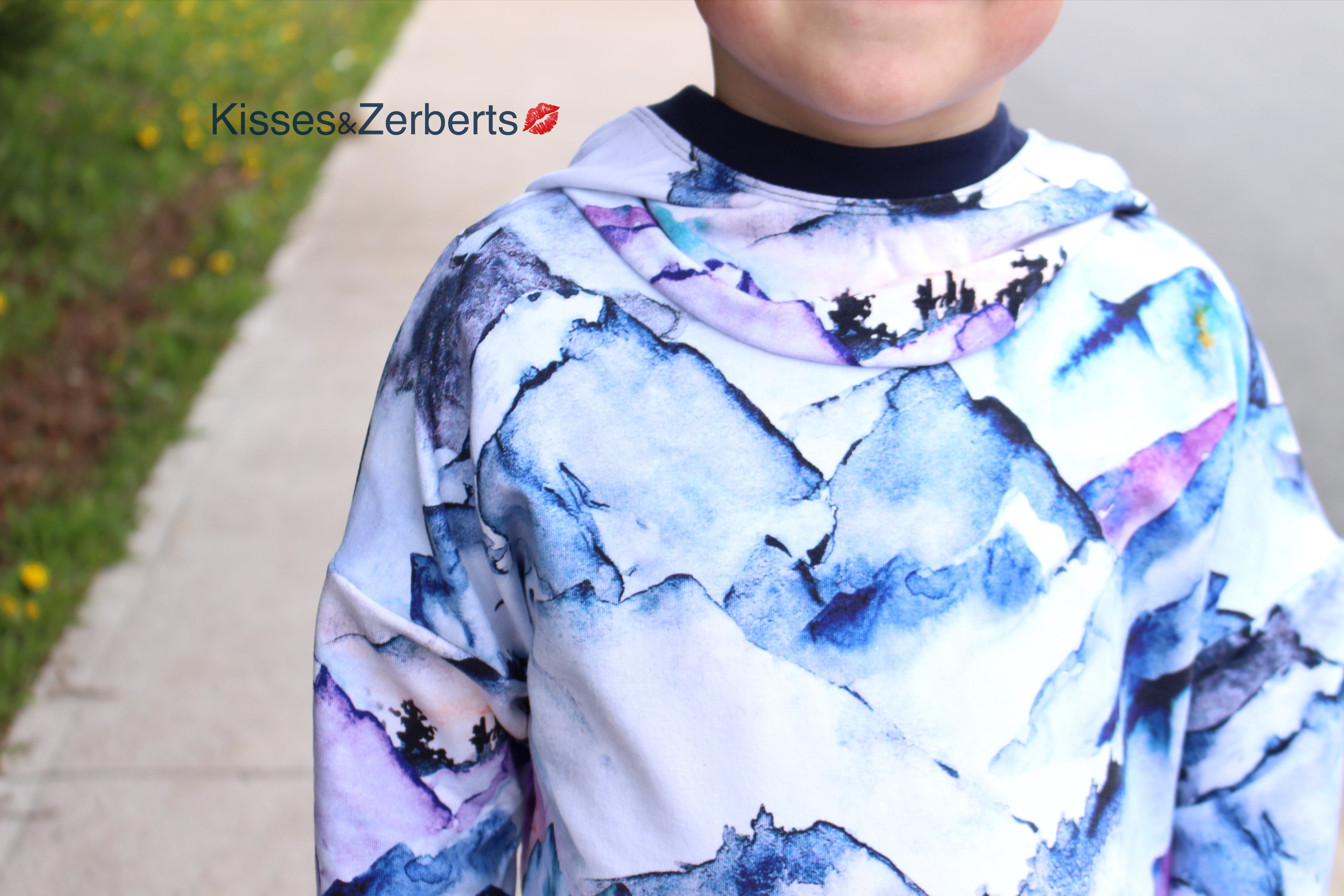 1-3y Slouchy Grow Hoodie - Watercolour Mountains
