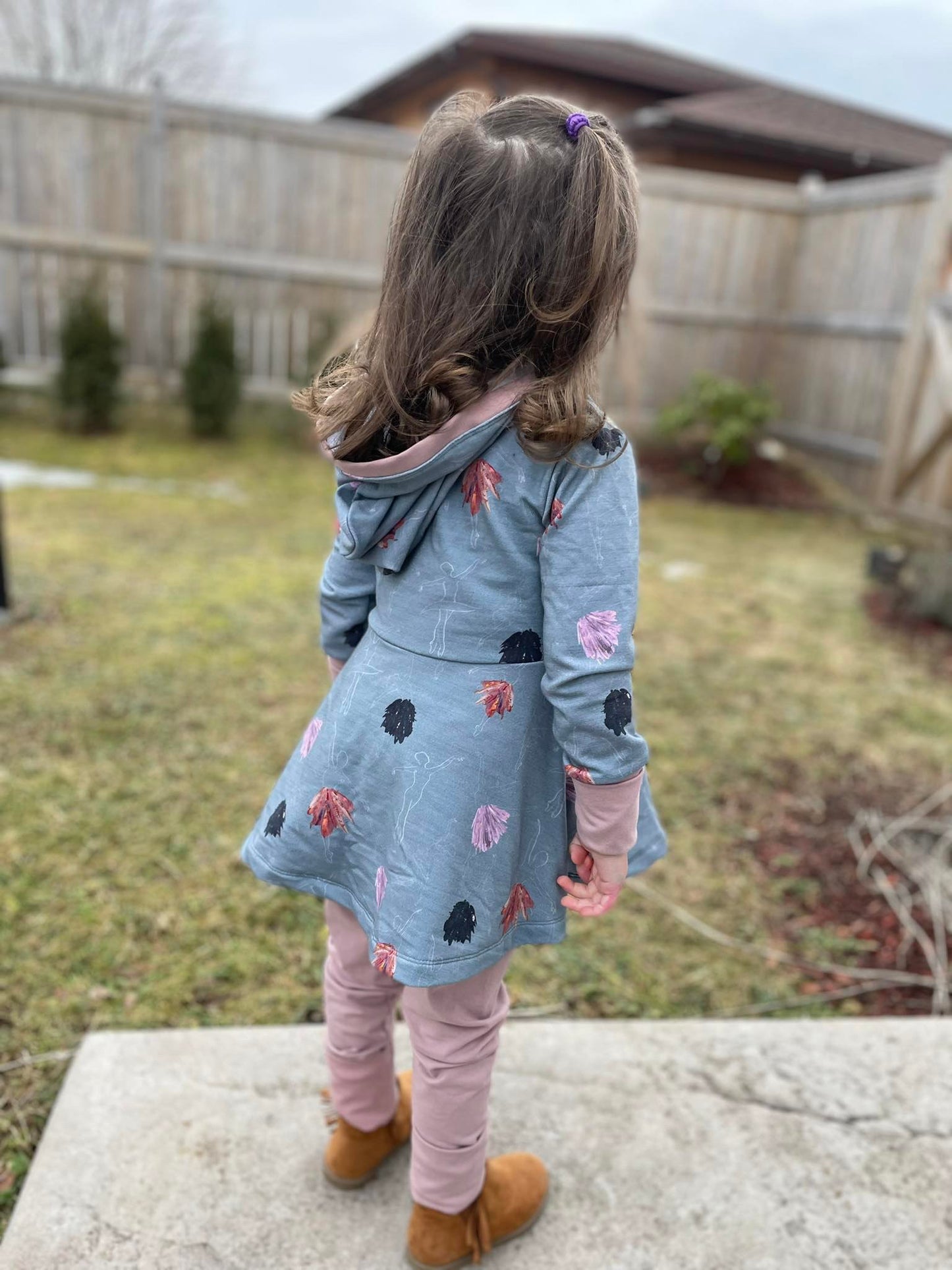 Teal Ballerina’s Hooded Grow Tunic Outfit